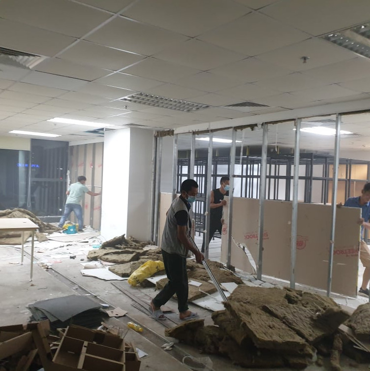 Tháo dỡ văn phòng hoàn trả mặt bằng tại Đà Nẵng