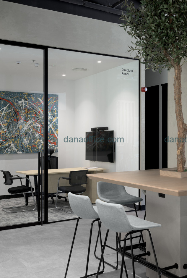 Sử dụng tranh khổ lớn để tạo điểm nhấn