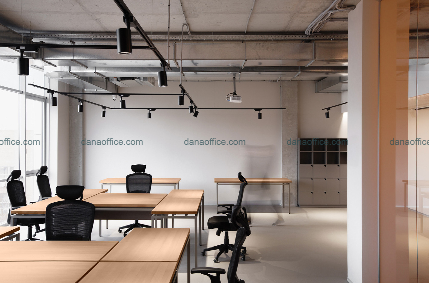 Thiết kế nội thất văn phòng đơn giản nhưng đầy đủ công năng